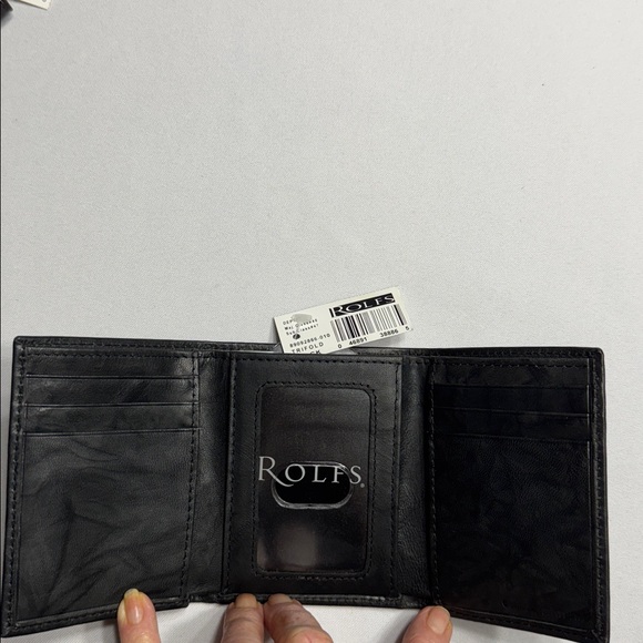 (2) NWT Rolf’s genuine leather tri-fold men’s wallets. 1 brown & 1 black - Picture 5 of 12